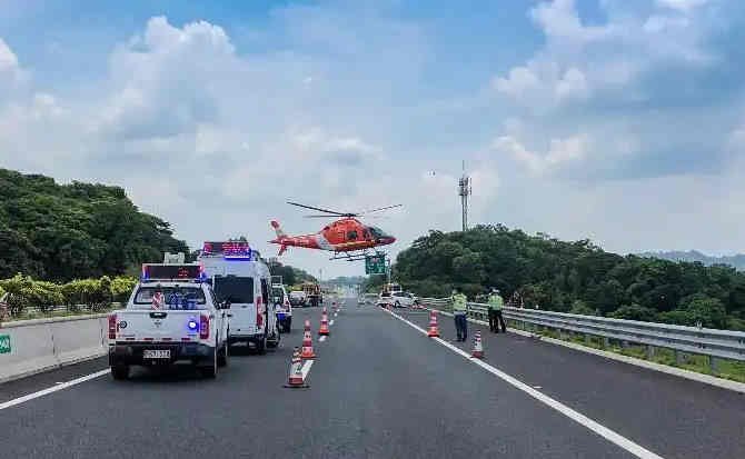 房县高速公路汽车救援案例