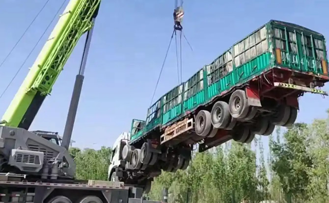 房县道路脱困救援案例